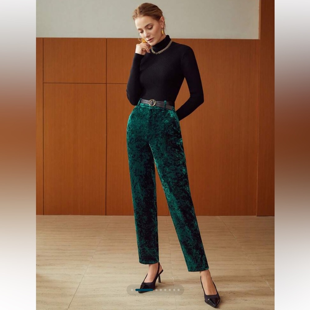 MOTF
High waisted
cropped crushed velvet suit pants with side pockets, - Picture 8 of 10